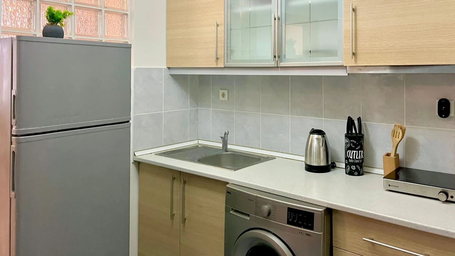 Apartment W/ New Furnitures Next To Istiklal Street And Taksim Square Istanbul Aparthotel