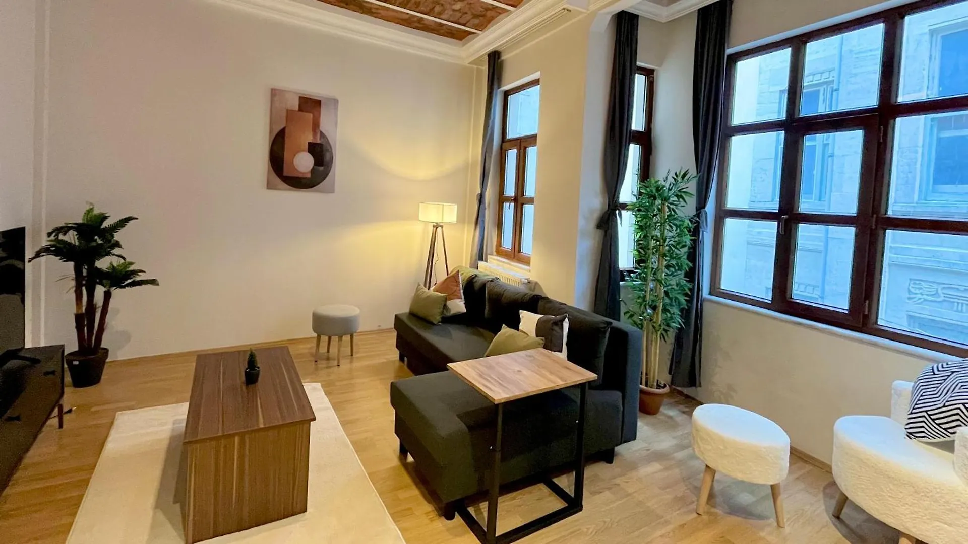 Apartment W/ New Furnitures Next To Istiklal Street And Taksim Square Istanbul Aparthotel