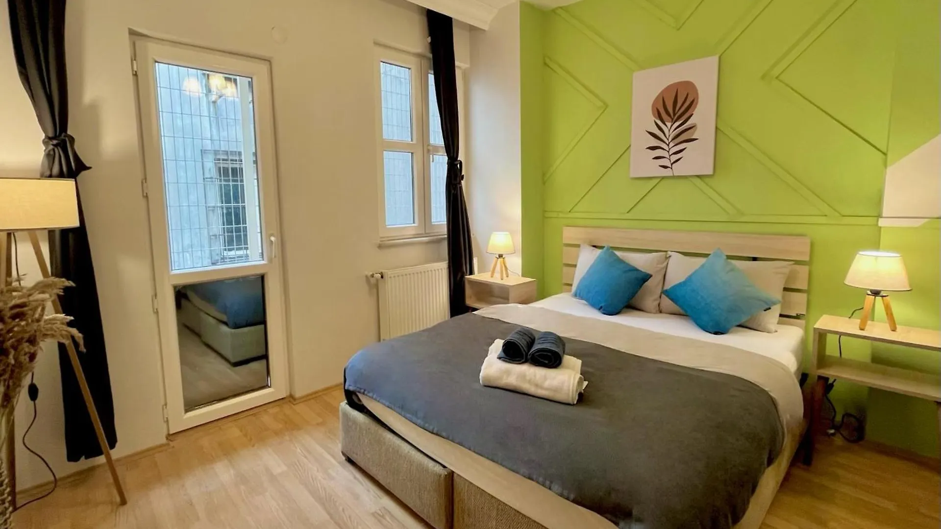 Apartment W/ New Furnitures Next To Istiklal Street And Taksim Square Istanbul Turkey