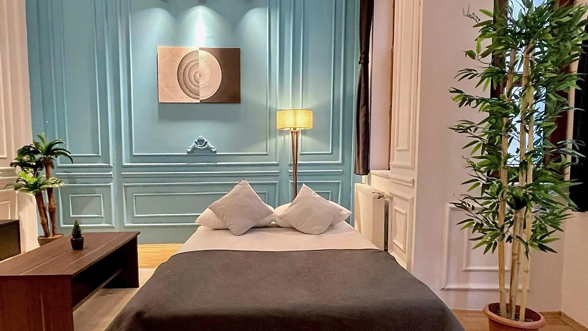 Apartment W/ New Furnitures Next To Istiklal Street And Taksim Square Istambul