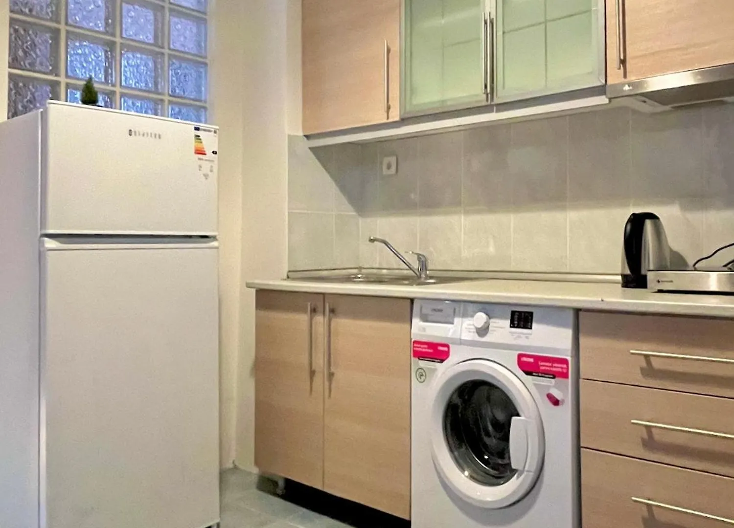 Apartment W/ New Furnitures Next To Istiklal Street And Taksim Square 이스탄불 아파트호텔